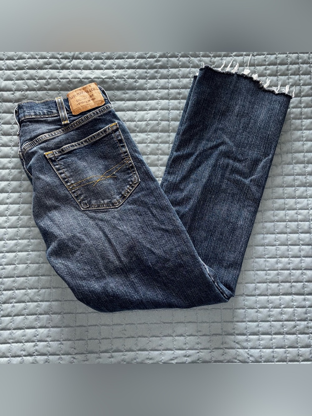 Levi Strauss Signature Jeans Mens Size 32X34 Straight Cut Raw Hem Actual 31.5x29